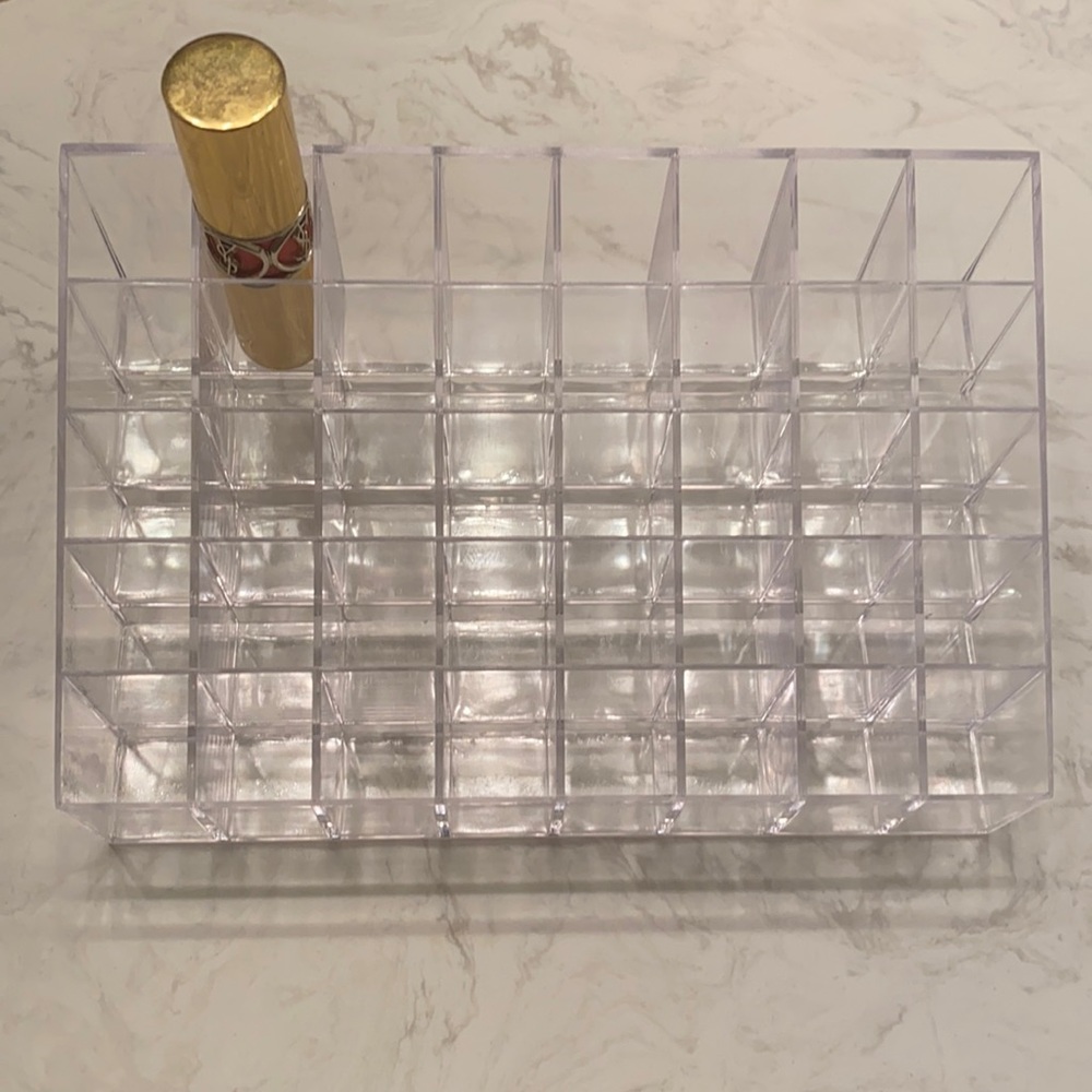 Lipstick organizer